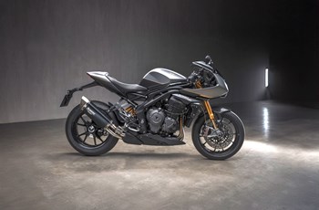 Triumph Speed Triple 1200 RR Breitling Limited Edition 2024 - Bild 7