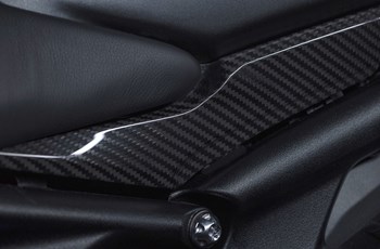 Triumph Speed Triple 1200 RR Breitling Limited Edition 2024 - Bild 10