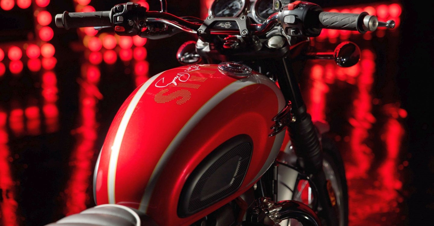 Triumph Bonneville T120 Elvis Presley Special Edition