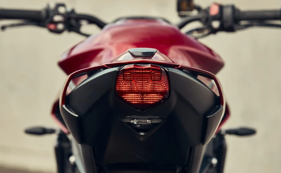 Triumph Street Triple 765 RS Bild 5: Triumph Street Triple 765 RS