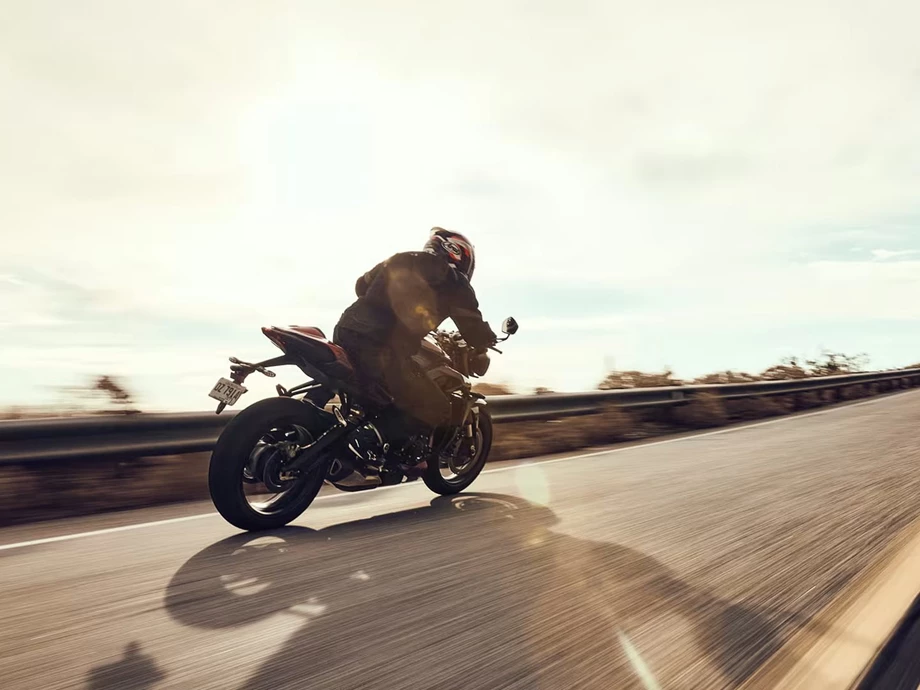 Triumph Street Triple 765 RS Bild 6: Triumph Street Triple 765 RS