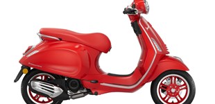 Vespa Primavera 50 Yacht Club 2019 vs Vespa Primavera RED 50 2024