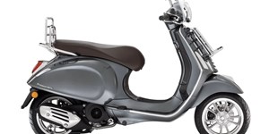 Vespa Primavera 125 Touring 2024 vs Vespa GTS 300 i.e. Super 2009