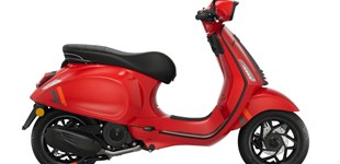 Vespa 946 125 i.e. 3V RED 2018 vs Vespa Sprint 125 S 2024
