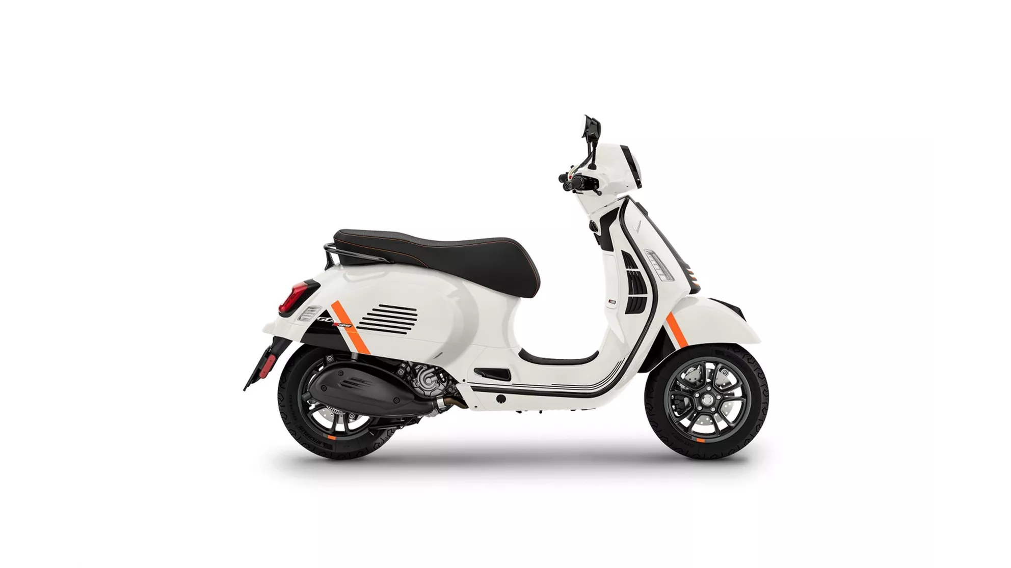 Vespa GTS 300 Super Sport - Image 2 Vespa GTS 300 Super Sport - Image 2