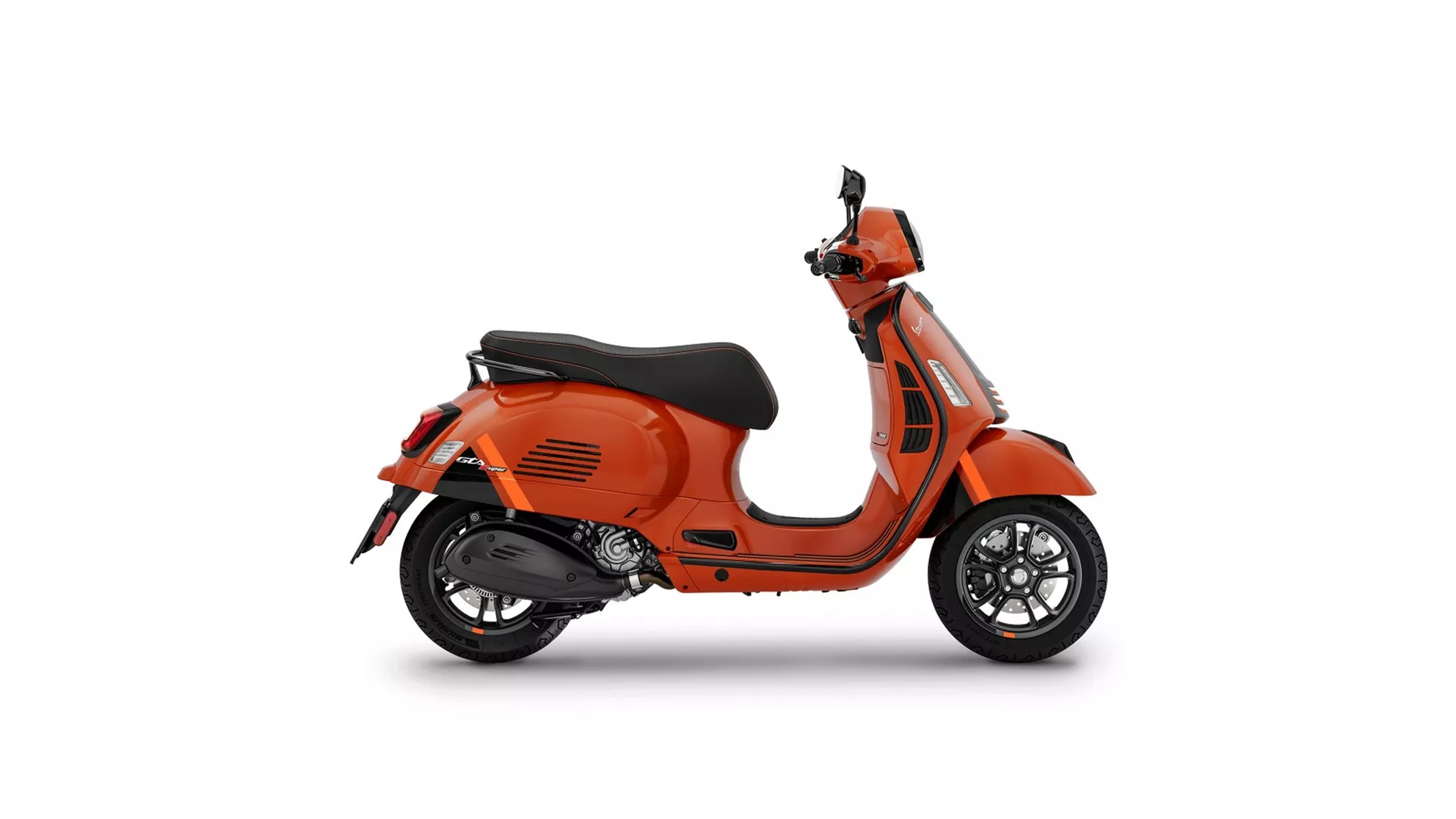 Vespa GTS 300 Super Sport - Image 3 Vespa GTS 300 Super Sport - Image 3