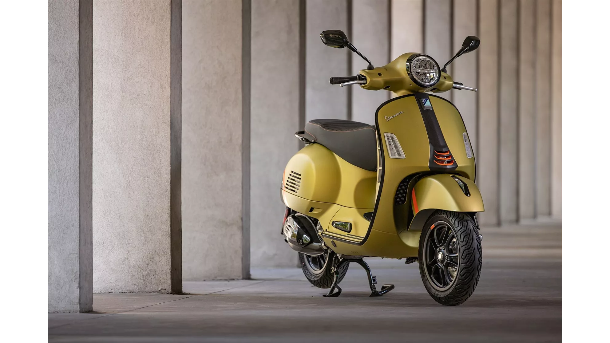 Vespa GTS 300 Super Sport - Image 12 Vespa GTS 300 Super Sport - Image 12