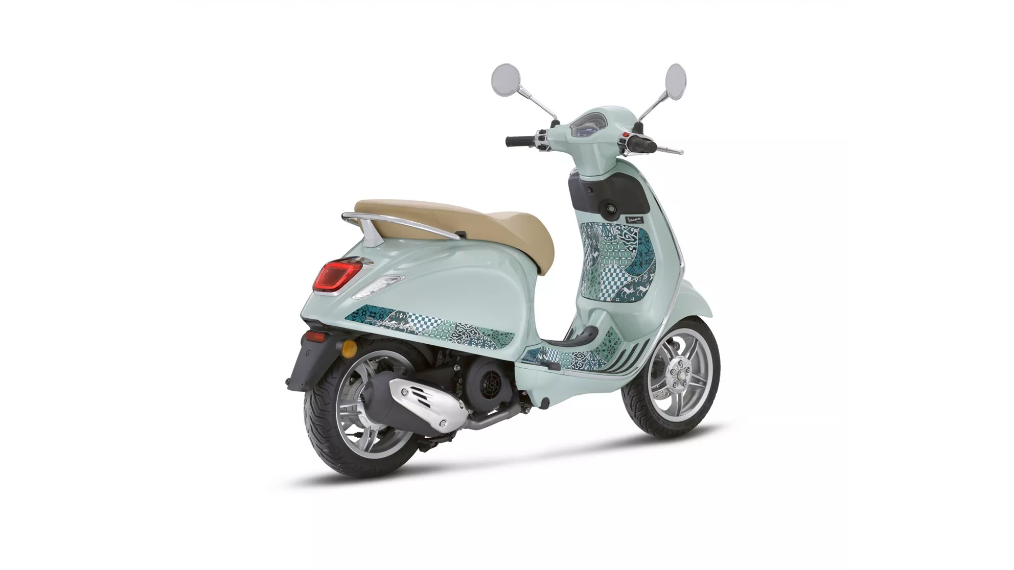 Vespa Primavera 125 Batik - Image 2 Vespa Primavera 125 Batik - Image 2