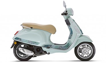 Vespa Primavera 125 Batik 