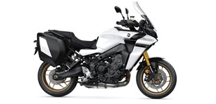 Yamaha MT-09 2024 vs Yamaha Tracer 9 GT 2024