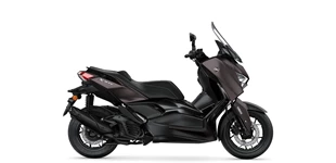 Yamaha XMAX 125 Tech MAX 2024 vs Aprilia SR GT Replica 125 2025 Yamaha XMAX 125 Tech MAX 2024 vs Aprilia SR GT Replica 125 2025