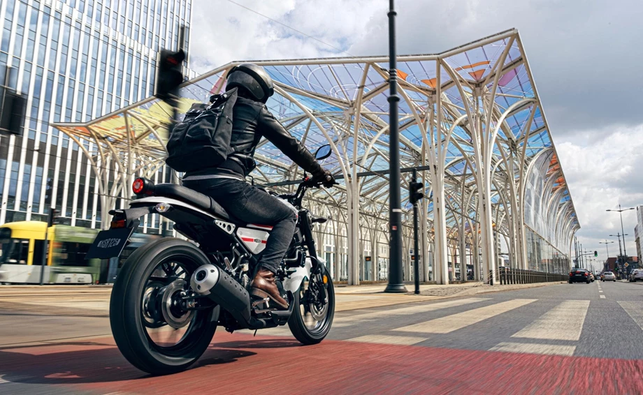 Yamaha XSR125 Bild 6: Yamaha XSR125