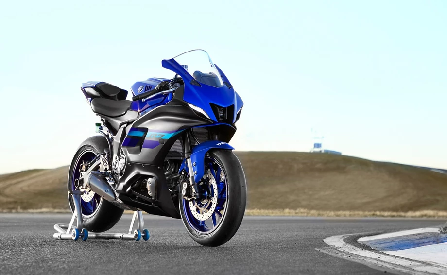 Yamaha R7 Bild 18: Yamaha R7