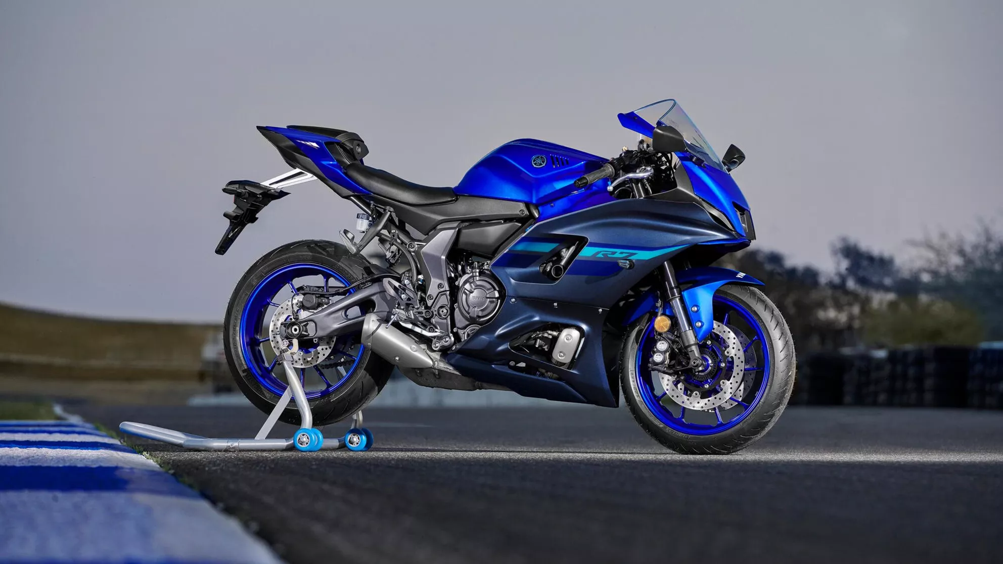 Yamaha R7 - Bild 18