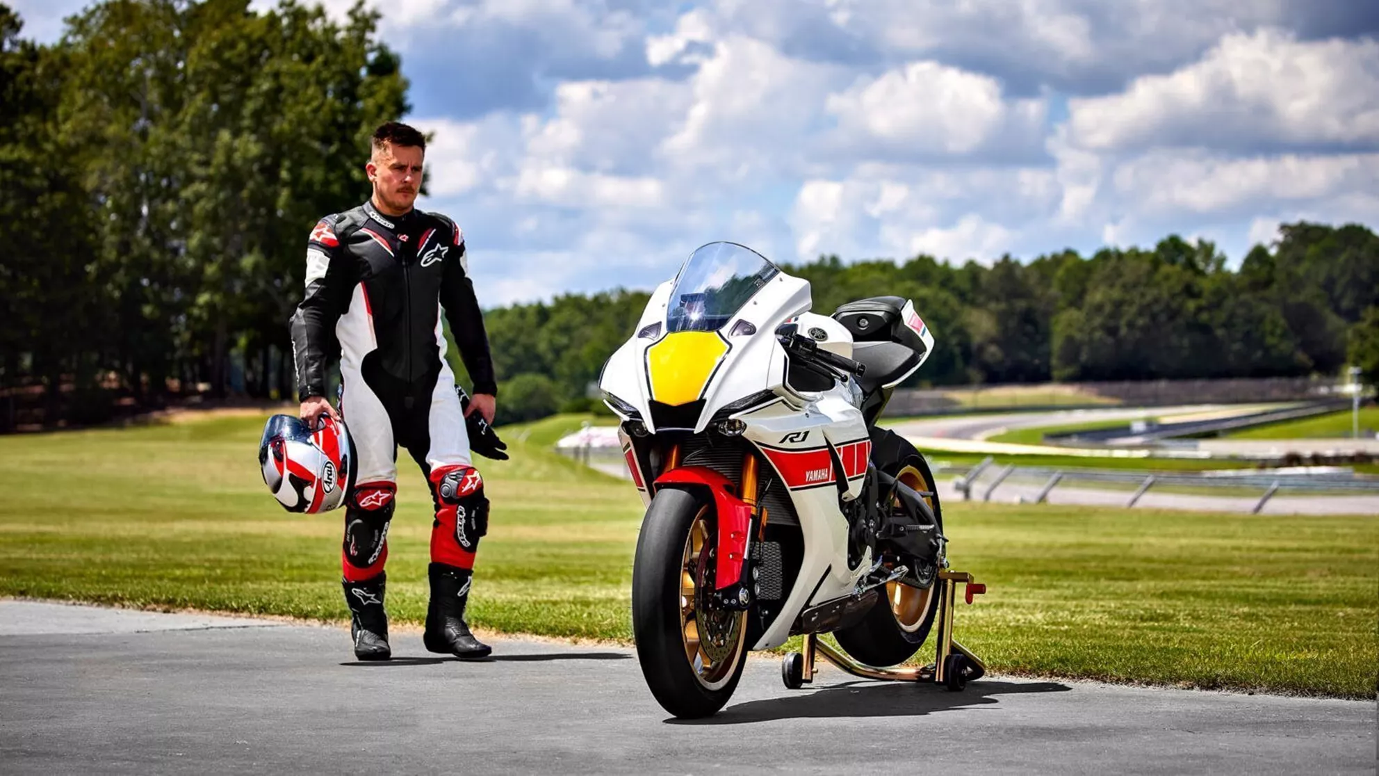 Yamaha R1 World GP 60th Anniversary - Image 14 Yamaha R1 World GP 60th Anniversary - Image 14