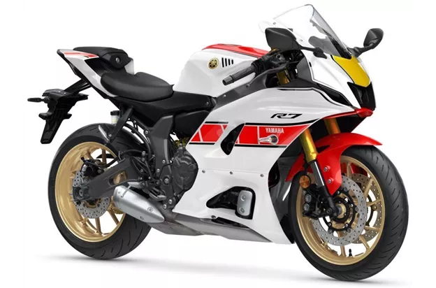 Yamaha R7 2025 vs Yamaha R7 World GP 60th Anniversary 2024