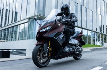 Yamaha TMAX Tech MAX 2024 - Bild 13 Yamaha TMAX Tech MAX 2024 - Bild 13