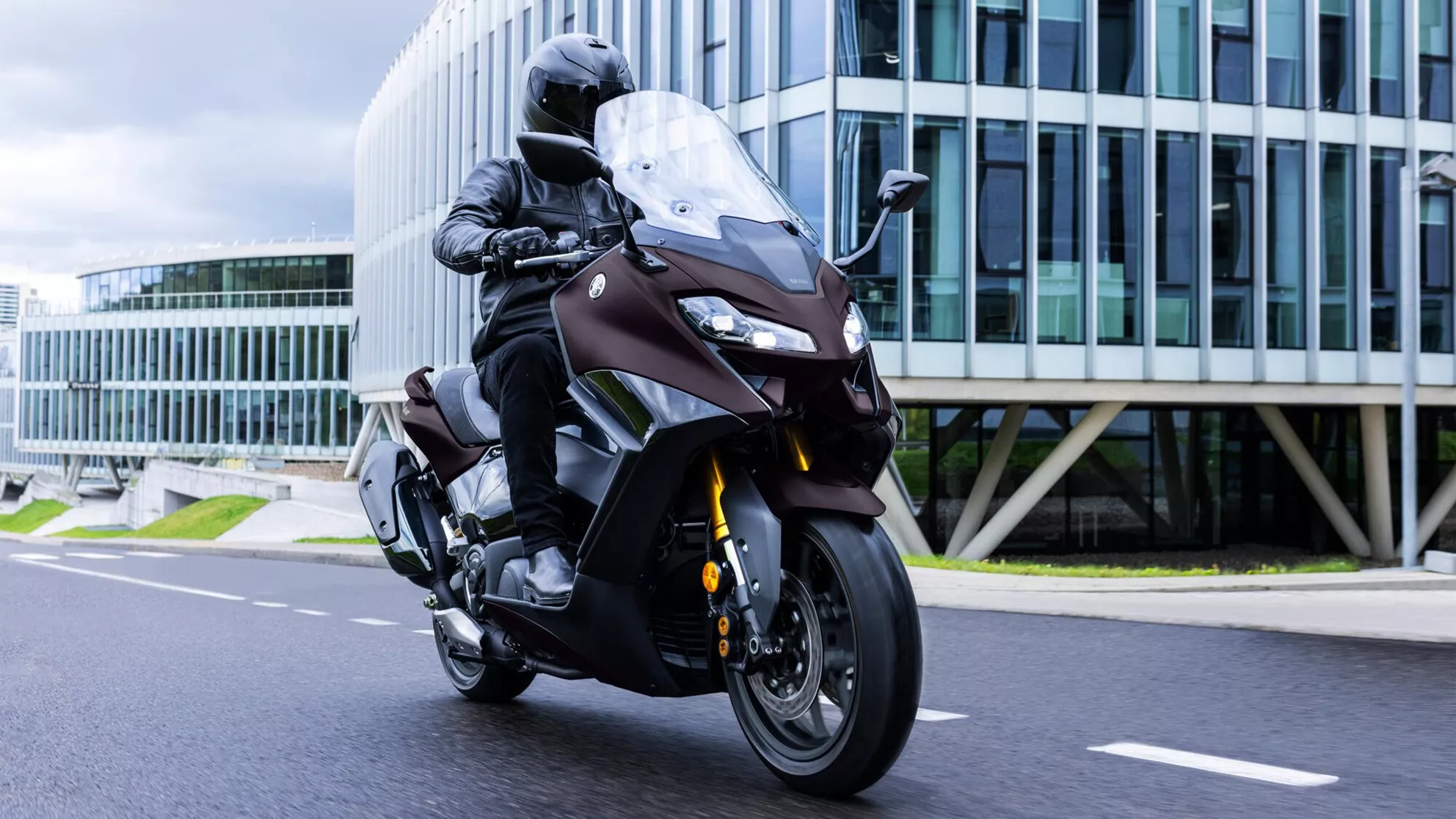 Yamaha TMAX Tech MAX - Image 12 Yamaha TMAX Tech MAX - Image 12