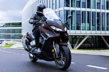 Yamaha TMAX Tech MAX 2024 - Bild 14 Yamaha TMAX Tech MAX 2024 - Bild 14