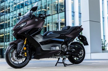 Yamaha TMAX Tech MAX 2024 - Bild 15 Yamaha TMAX Tech MAX 2024 - Bild 15