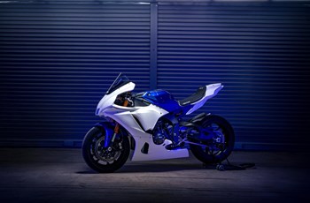 Yamaha R1 GYTR 2024 - Bild 7
