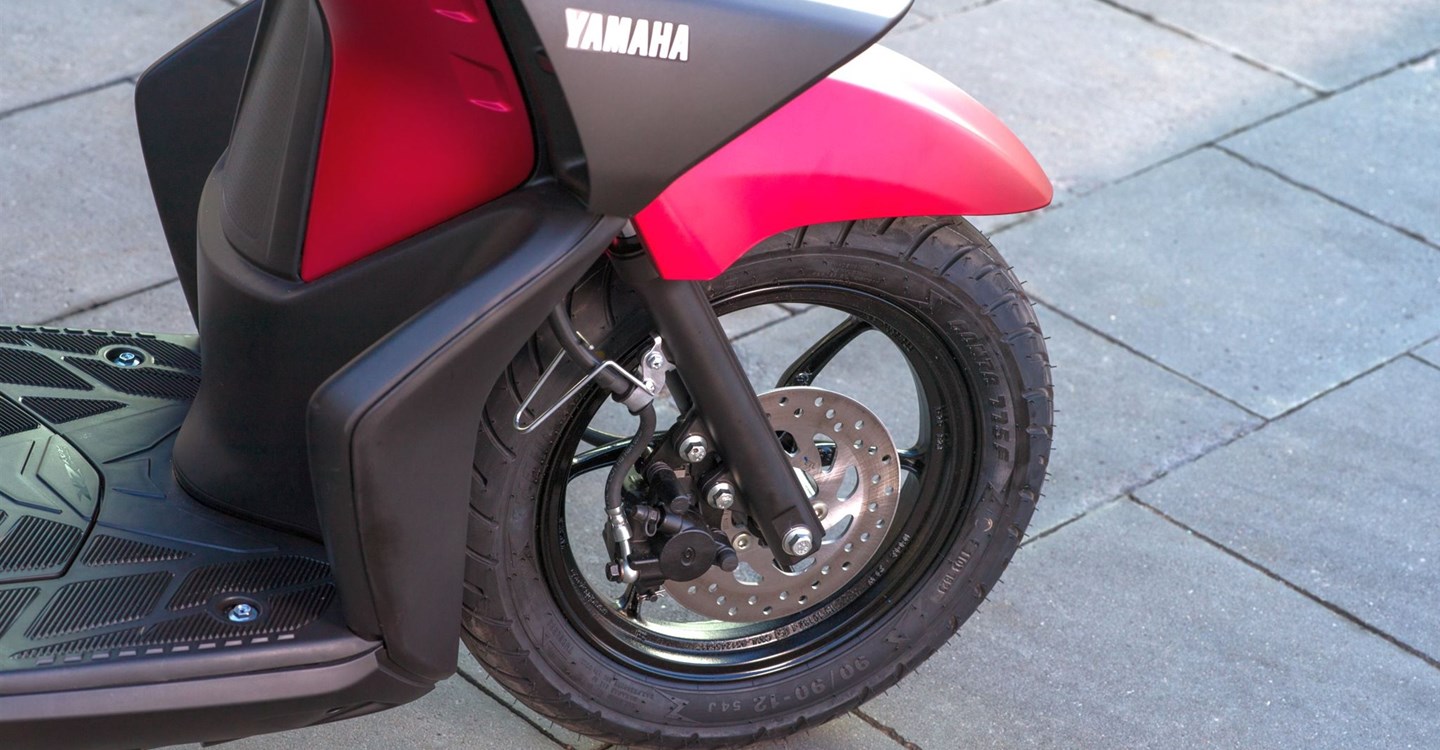 Yamaha RayZR