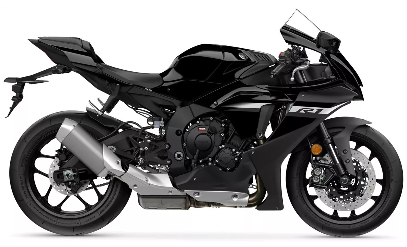 Gsx R1 Suzuki GSX-R 1000 2018 vs Yamaha R1 2024