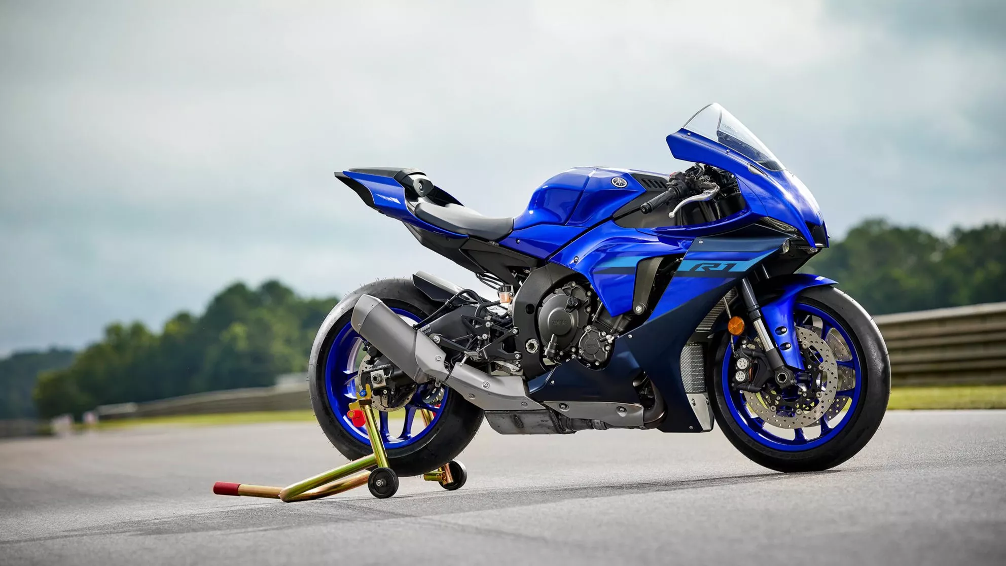 Picture Yamaha R1
