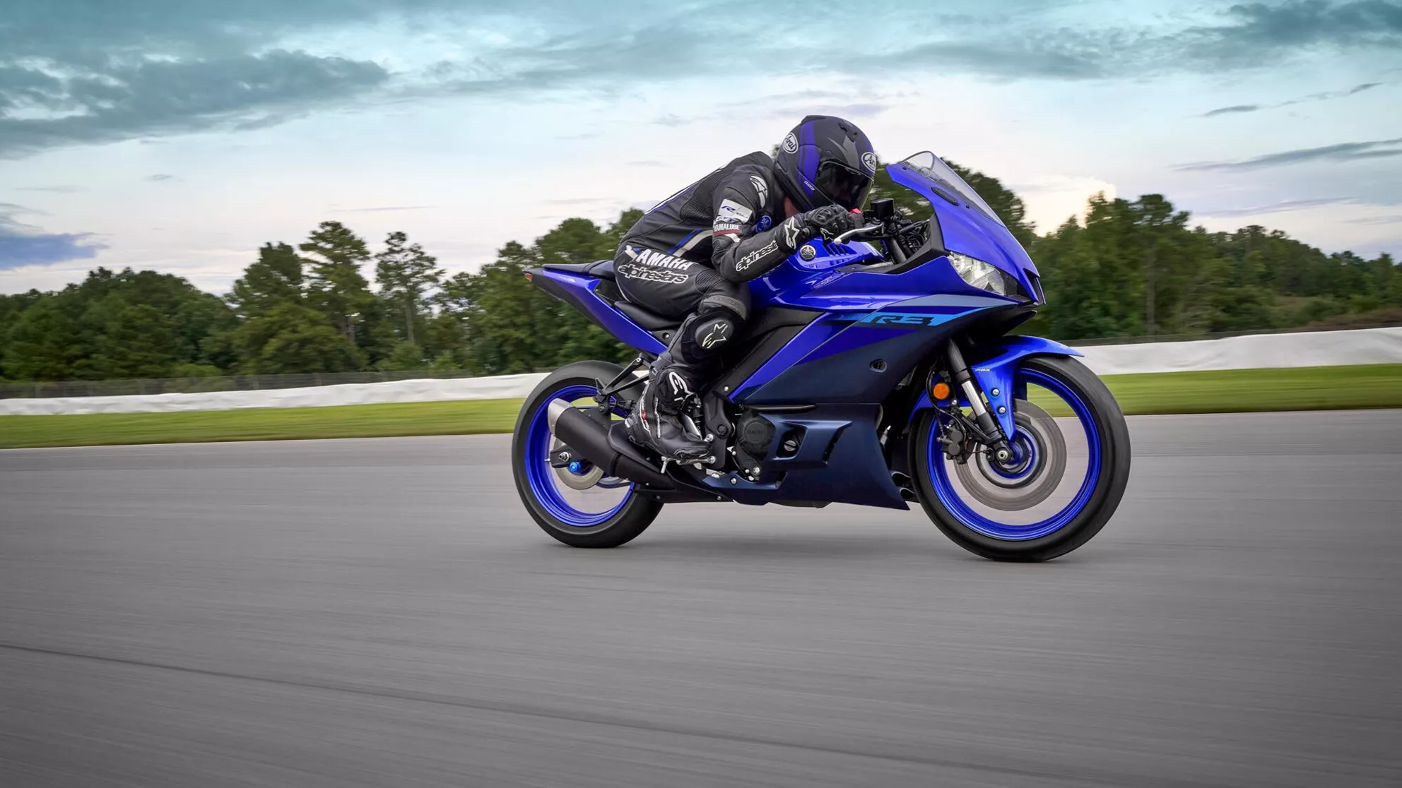 Yamaha R3 2024 - Imagem 59 Yamaha R3 2024 - Imagem 59