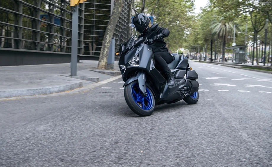 Yamaha XMAX 300 Bild 17: Yamaha XMAX 300