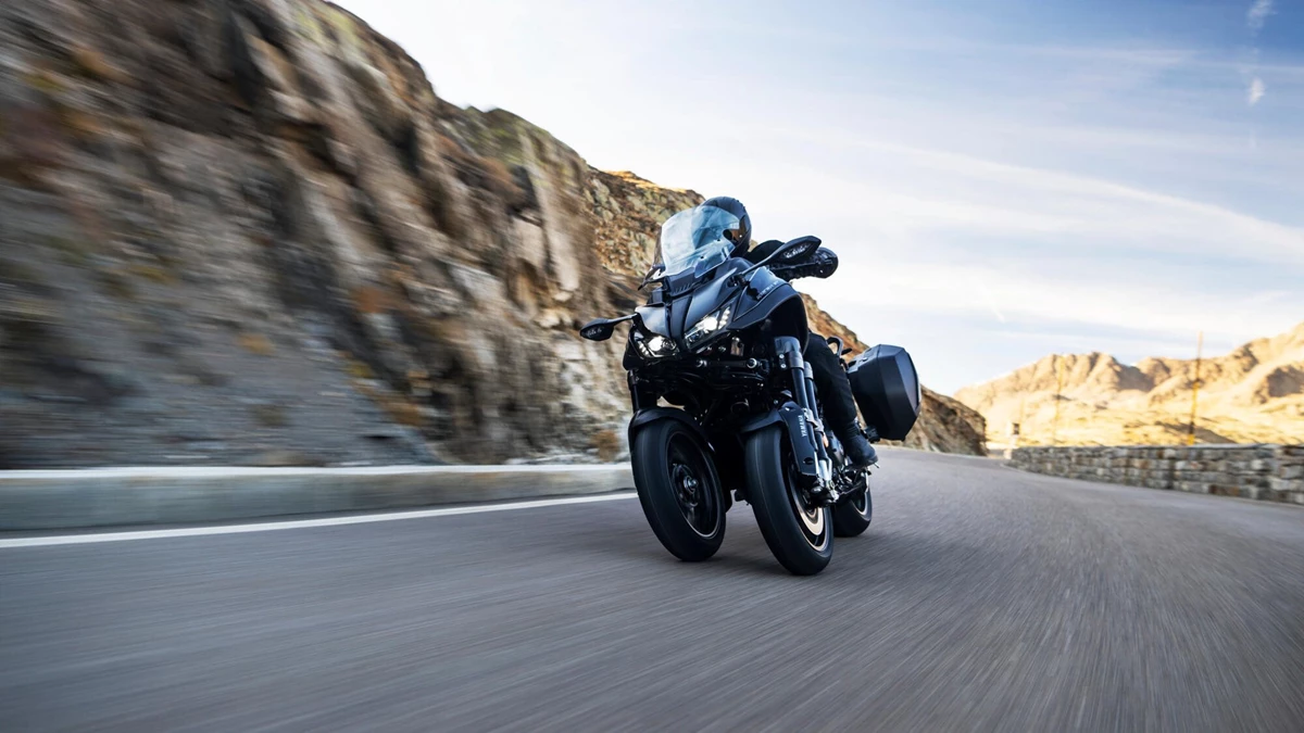 Yamaha Niken GT Bild 2: Yamaha Niken GT