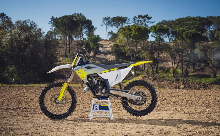 Husqvarna TC 125 Bild 3: Husqvarna TC 125