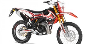 Rieju MRT Europa IV Supermoto 50 2020 vs Rieju MRT 50 Pro 2024