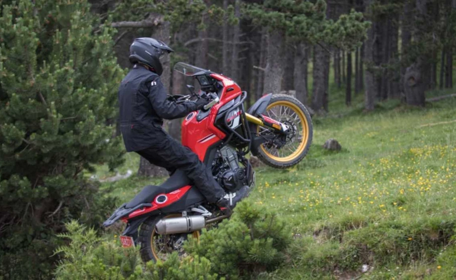 Rieju Aventura 500i Bild 13: Rieju Aventura 500i