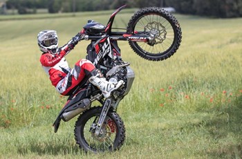 Rieju MR Pro 125 2024 - Bild 3 Rieju MR Pro 125 2024 - Bild 3