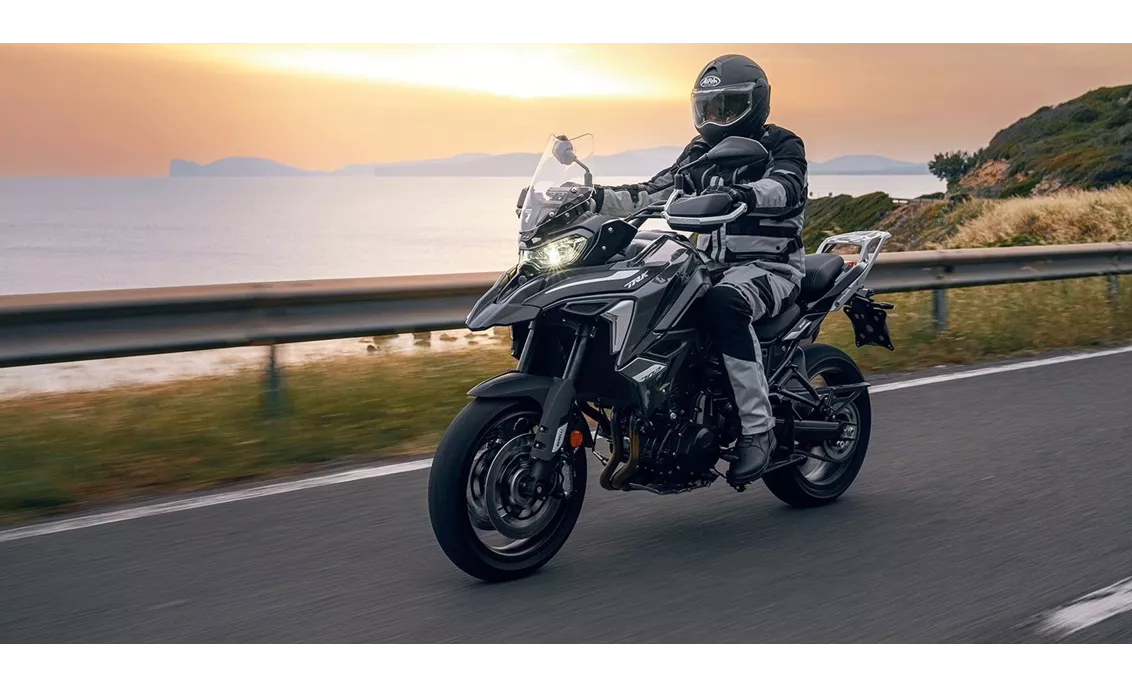 Benelli Leoncino 800 Trail 2022 vs Benelli TRK 702 2024
