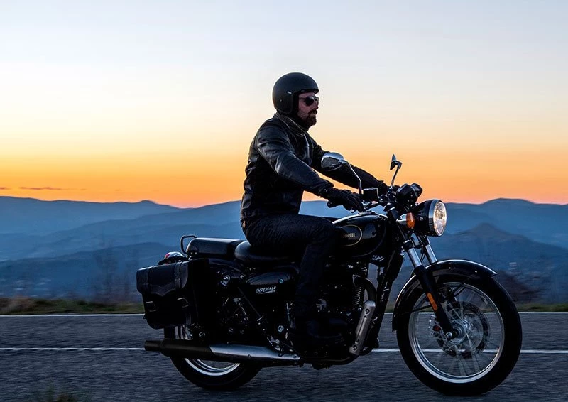 Benelli Imperiale 400 Bild 4: Benelli Imperiale 400