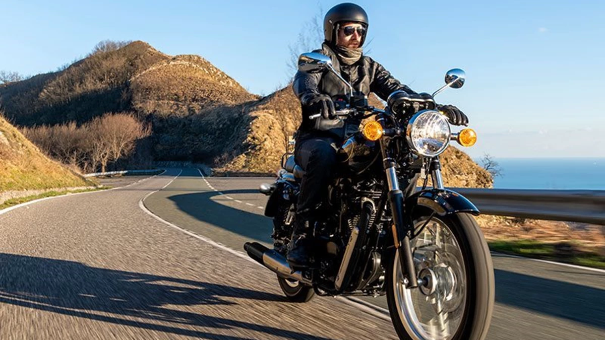 Benelli Imperiale 400 Bild 6: Benelli Imperiale 400