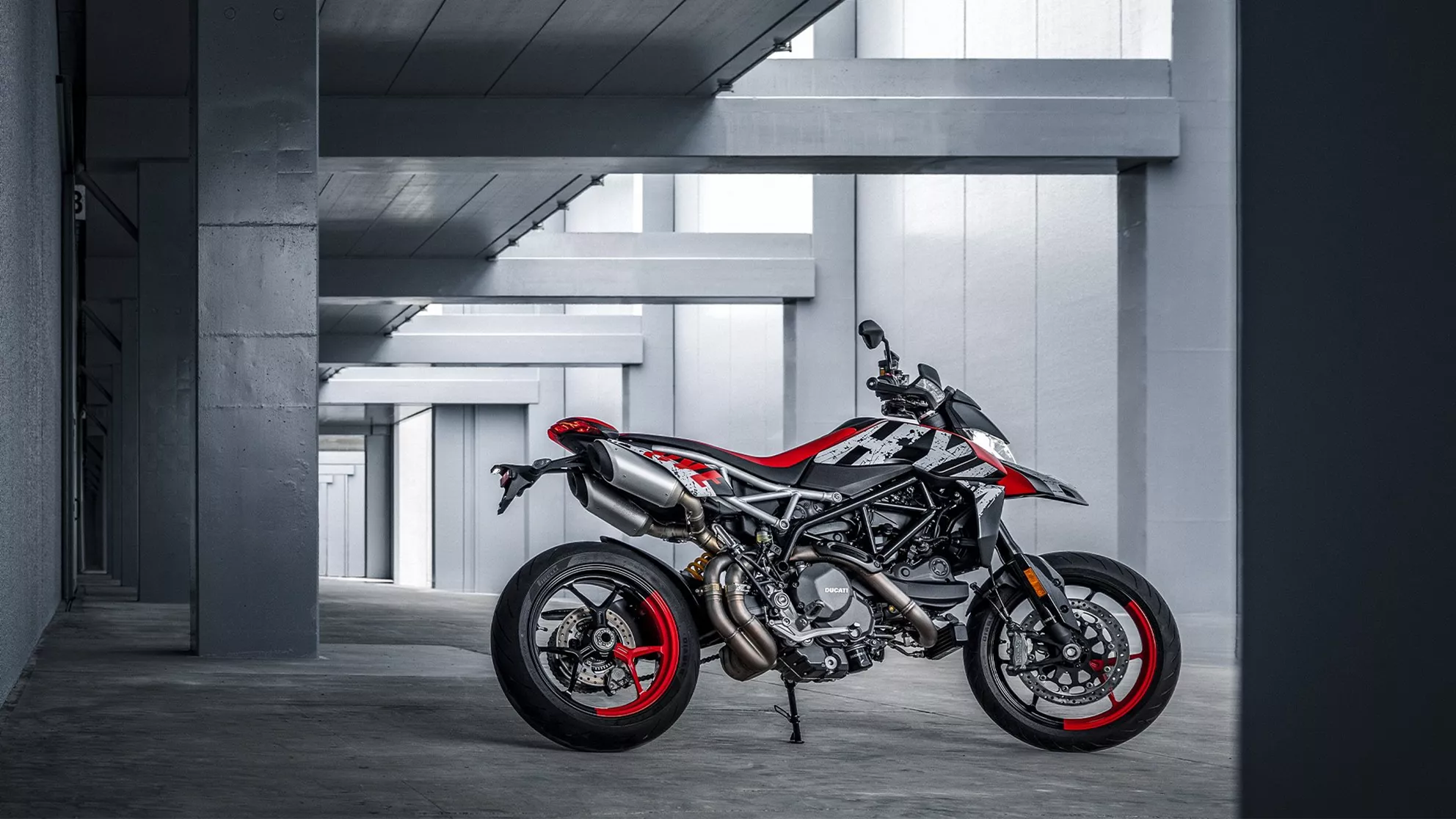 Ducati Hypermotard 950 RVE - Image 4 Ducati Hypermotard 950 RVE - Image 4