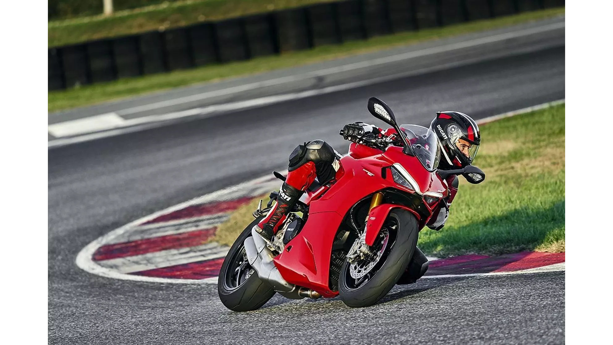 Ducati SuperSport 950 S - Obrázek 12