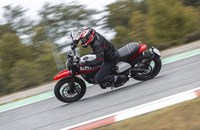 Ducati Scrambler Urban Motard 2024 - Bild 16