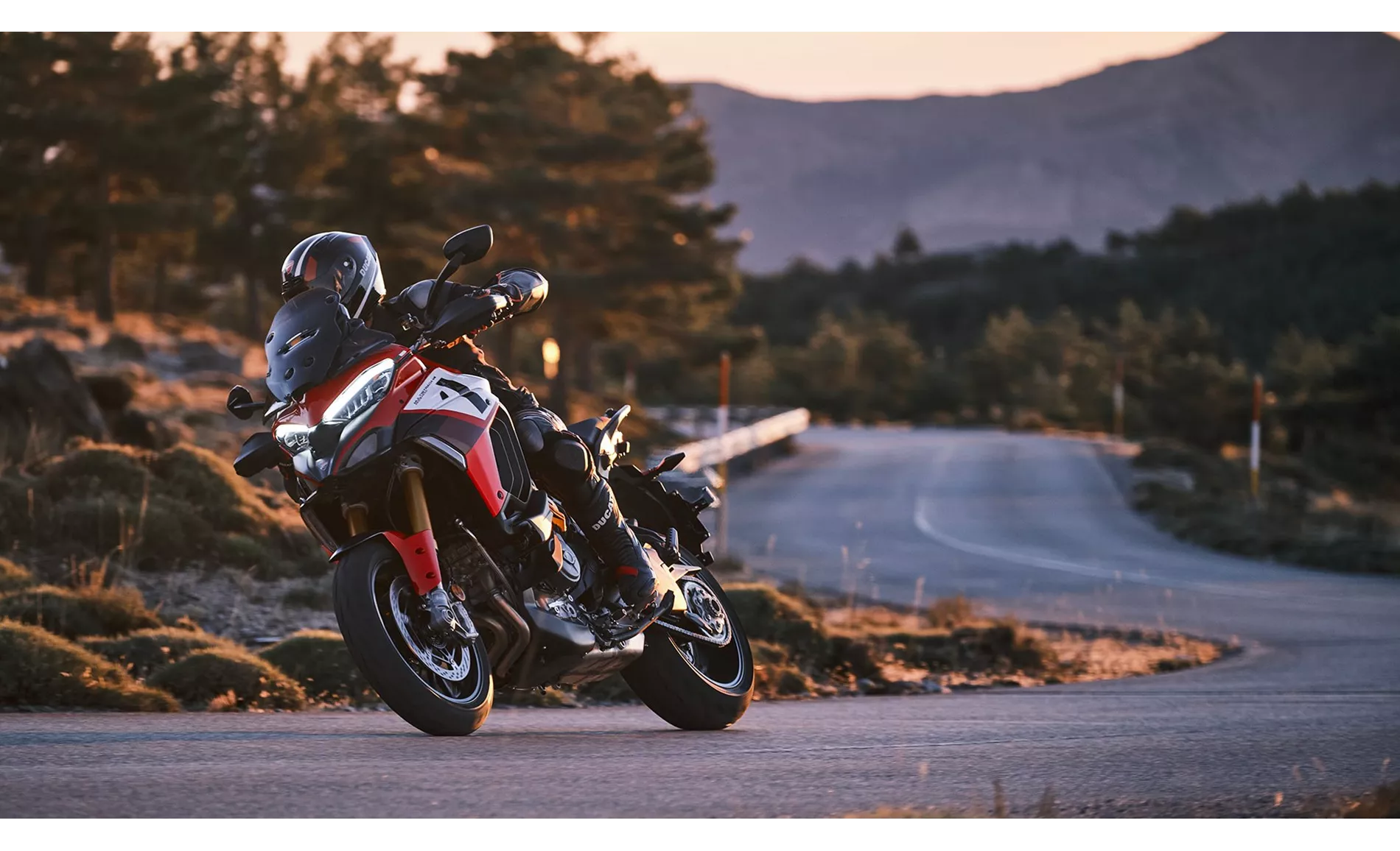 Ducati Multistrada V4 Pikes Peak 2024 Ducati Multistrada V4 Pikes Peak 2024