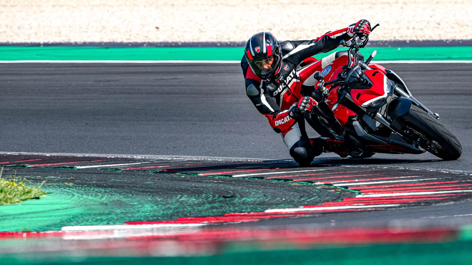 Ducati Streetfighter V2 - Image 4