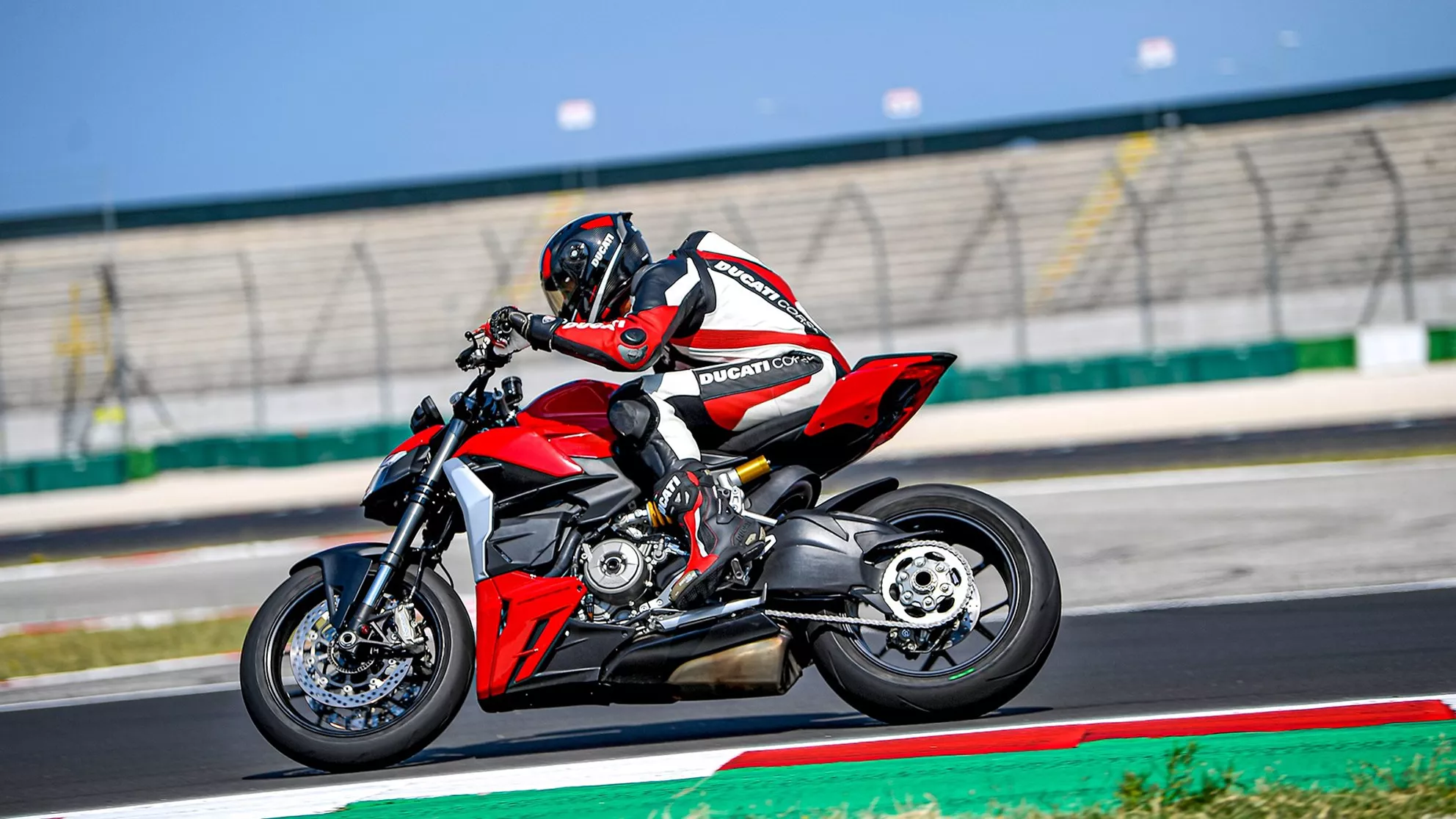 Ducati Streetfighter V2 - Kép 7