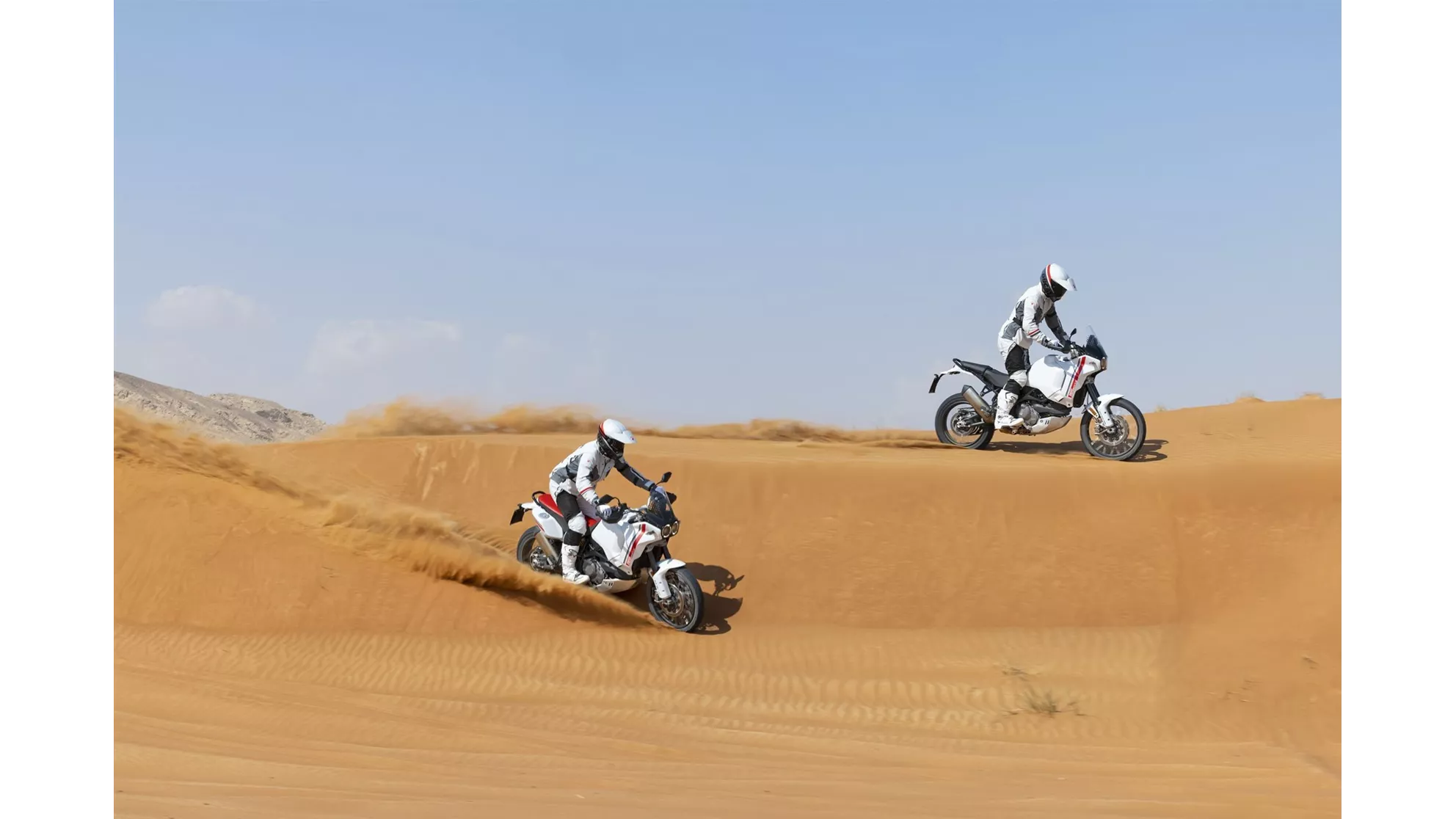 Ducati DesertX - Resim 2
