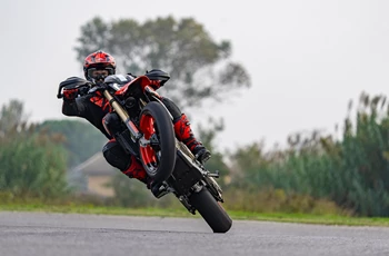 Ducati Hypermotard 698 Mono 2024 - Bild 6 Ducati Hypermotard 698 Mono 2024 - Bild 6