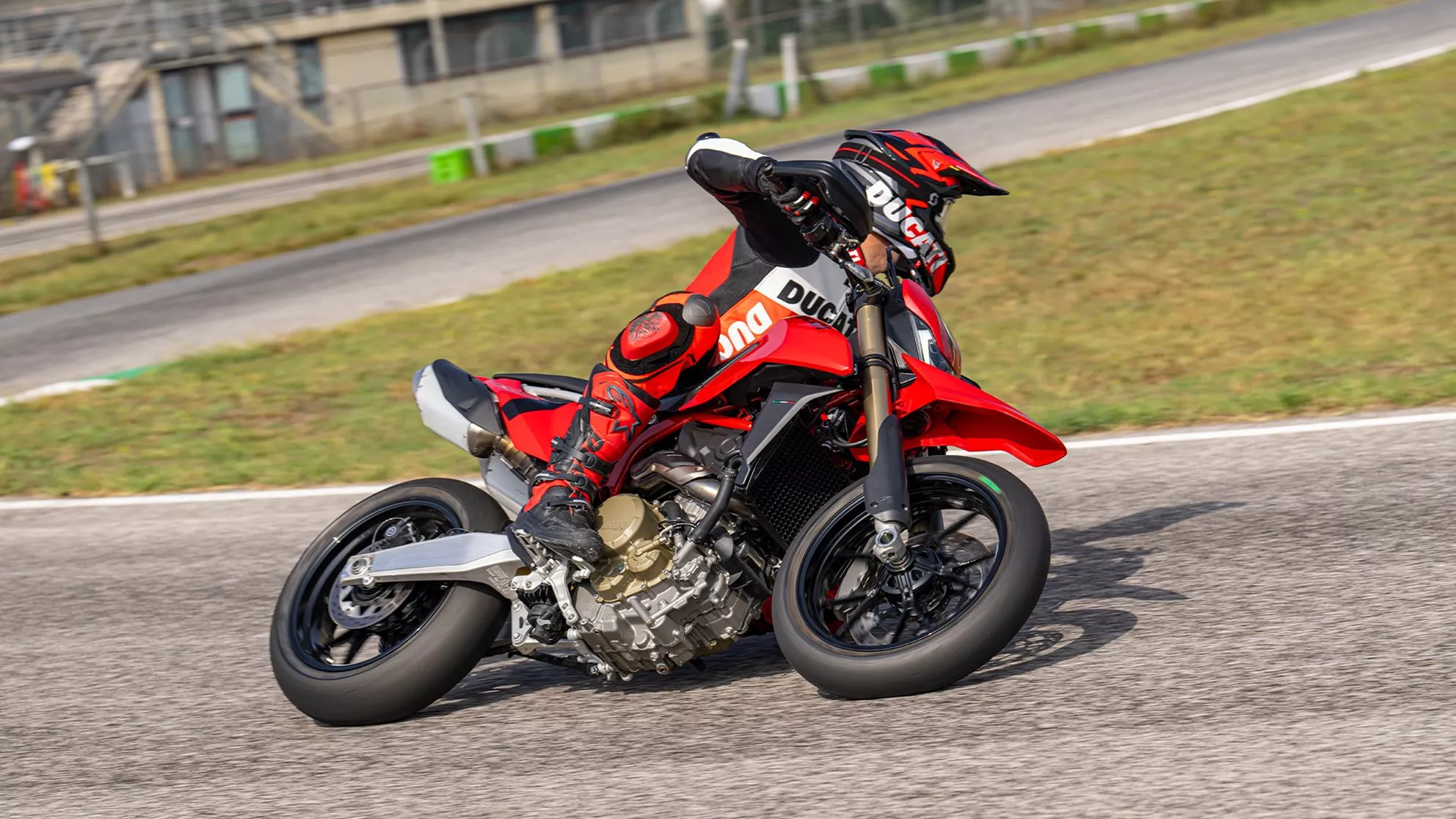 Ducati Hypermotard 698 Mono - Resim 6