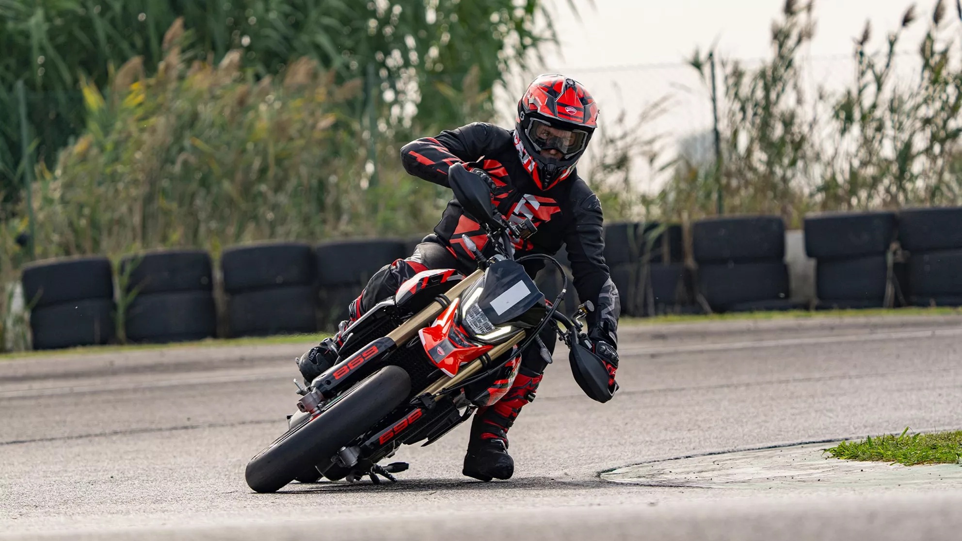 Ducati Hypermotard 698 Mono - Immagine 8