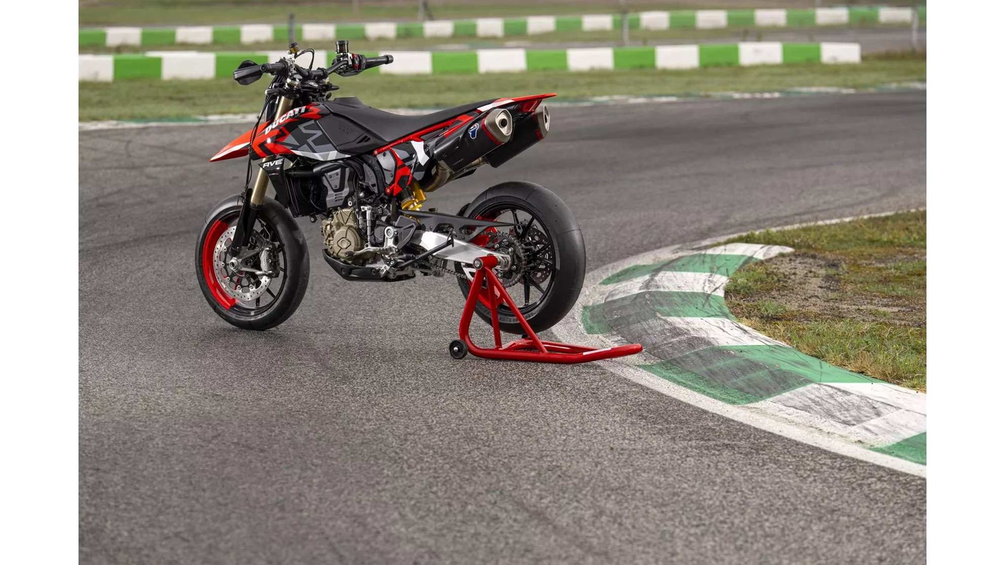 Ducati Hypermotard 698 Mono RVE 2024 - Slika 58