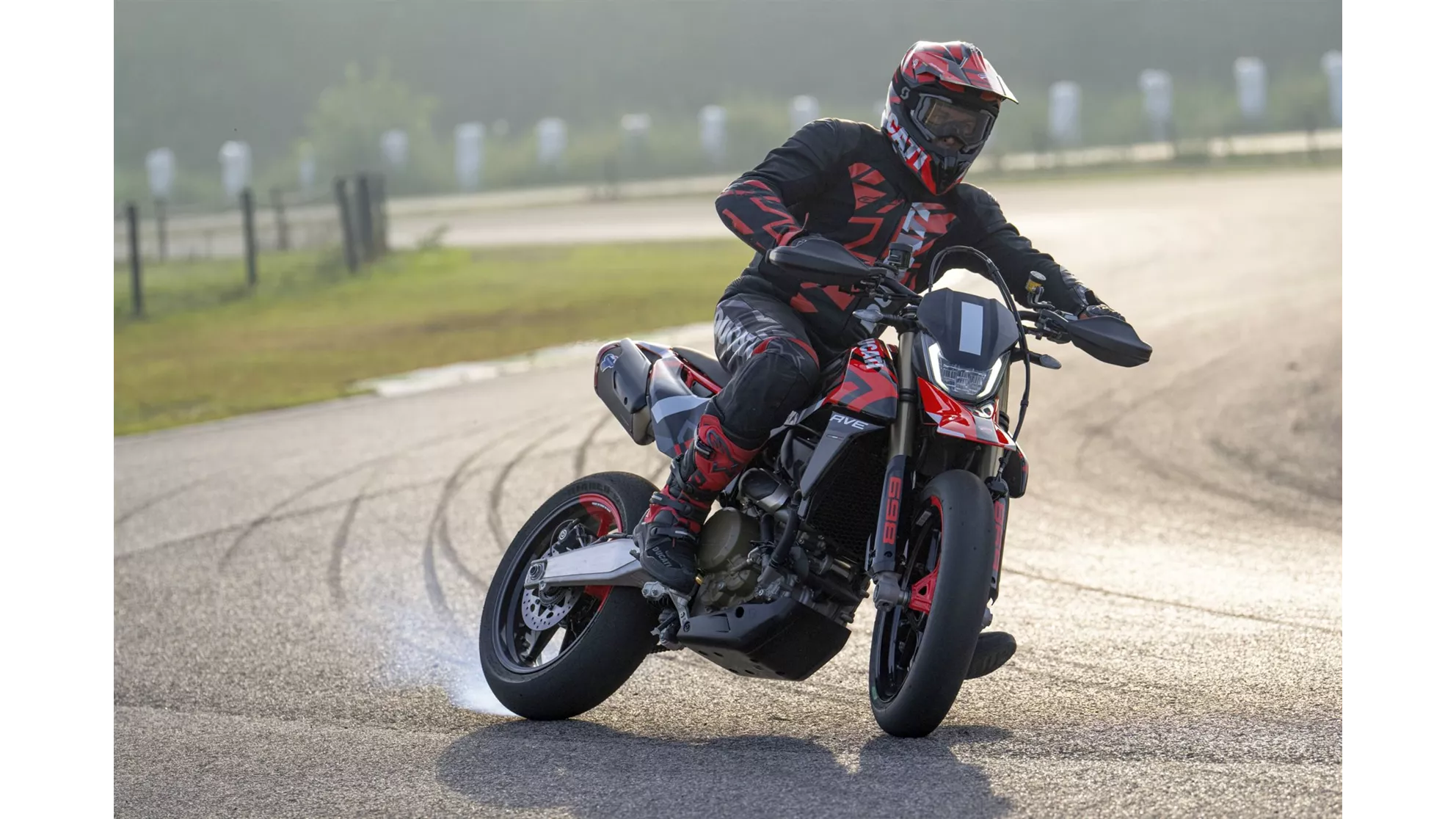 Ducati Hypermotard 698 Mono RVE 2024 - Bild 60